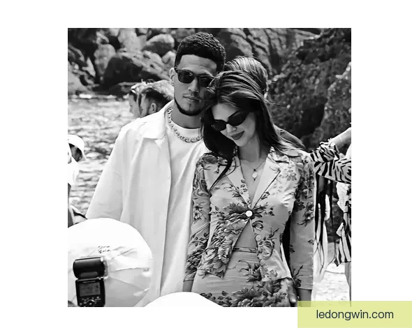 肯豆回关布克暗示关系升温 曾因1月社媒互动引发关注