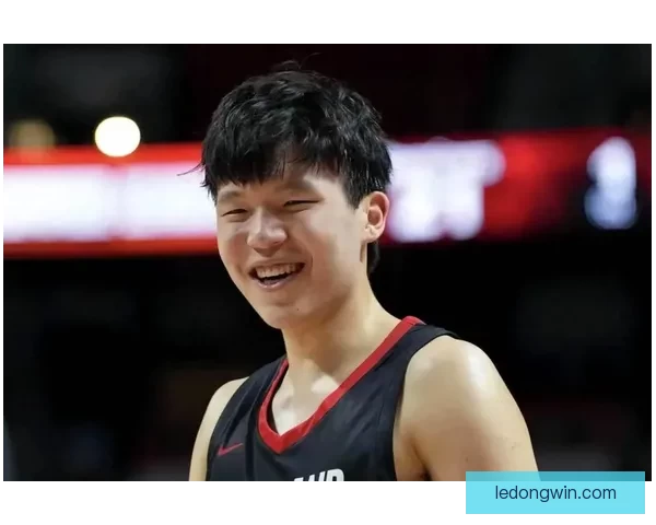 卡马拉单赛季进攻犯规破百 创历史新纪录超越瓦莱乔成为首位 卡马拉单赛季进攻犯规破百 创历史新纪录超越瓦莱乔成为首位